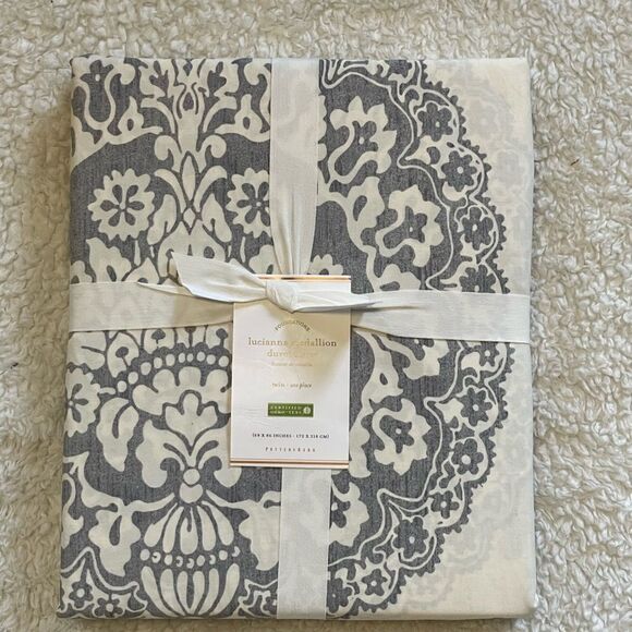 Pottery Barn Lucianna Medallion Percale Duvet Cover Twin - Picture 2 of 4